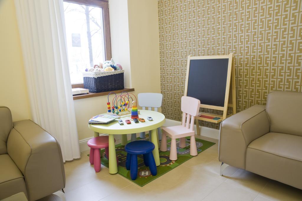 Hotel Gal Тарнув Екстер'єр фото
