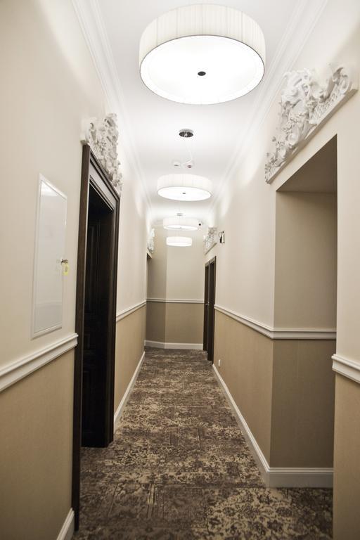 Hotel Gal Тарнув Екстер'єр фото