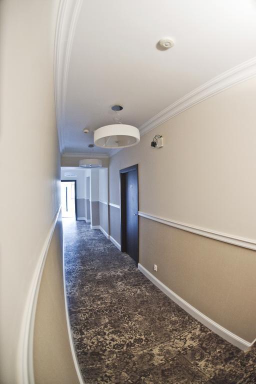 Hotel Gal Тарнув Екстер'єр фото